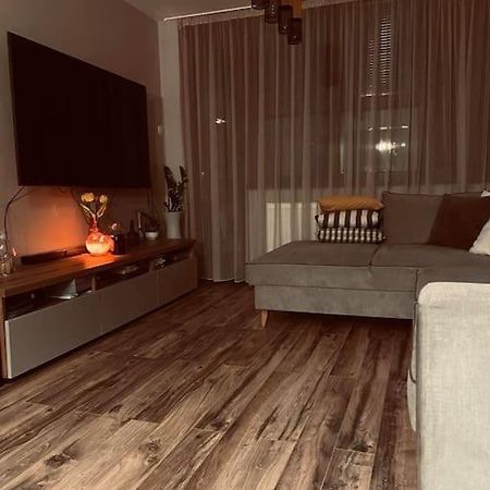 Уютен Апартамент Вергиния Apartment Разград Екстериор снимка